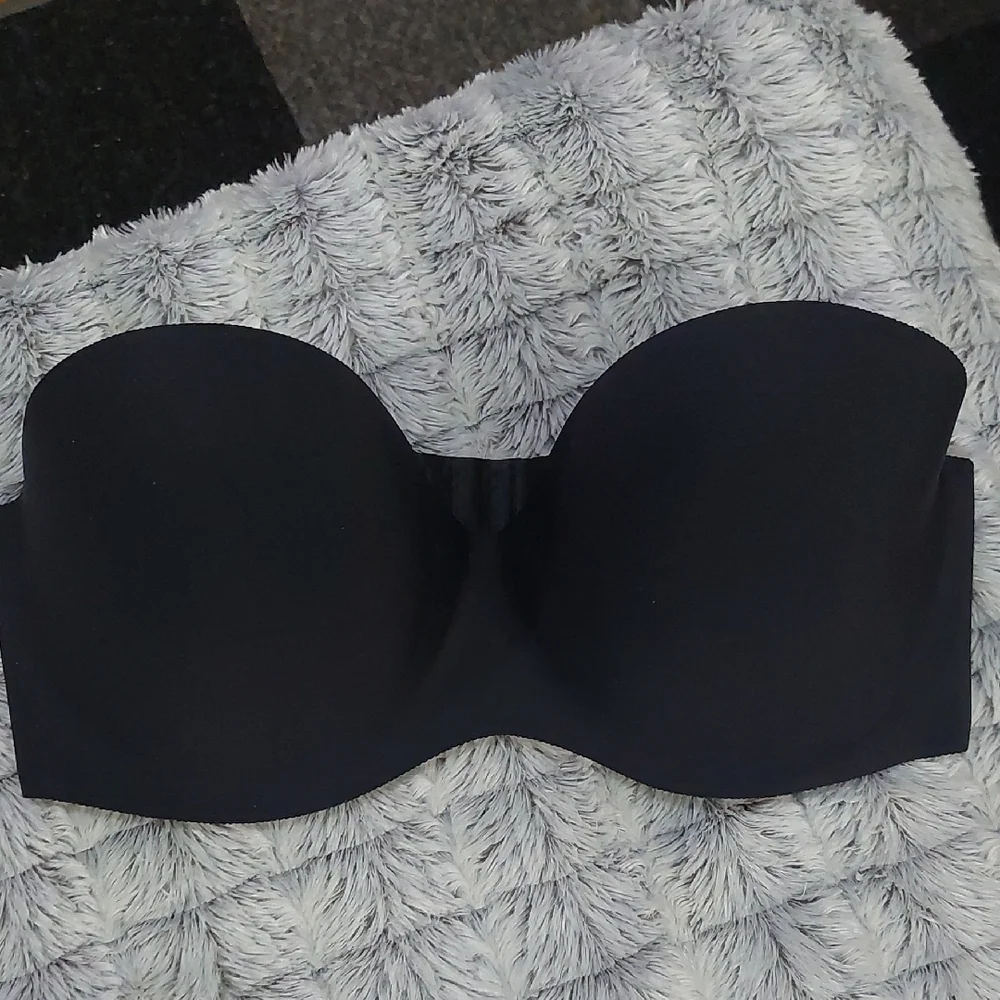 FELINA black Strapless Bra 38D nwot‎